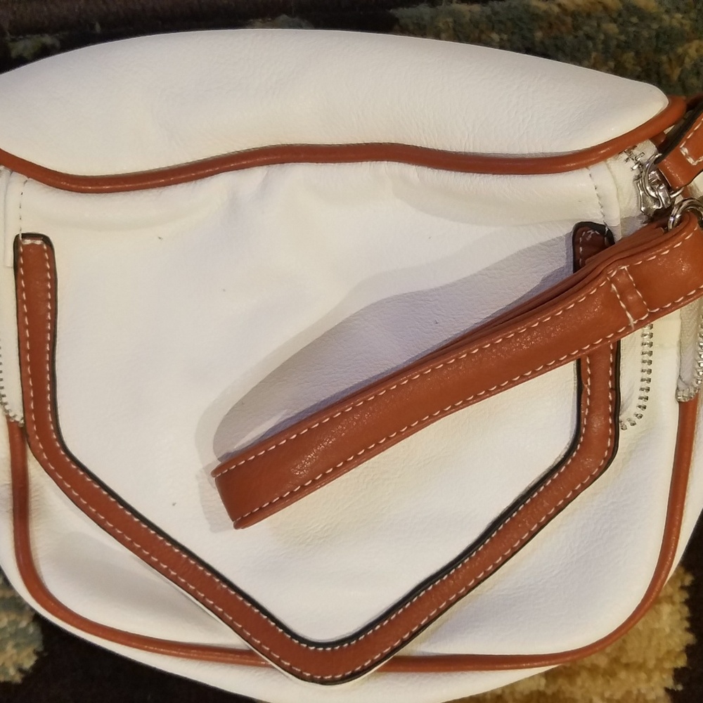 Wristlet cute white n tan